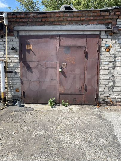 Гараж, > 30 м²