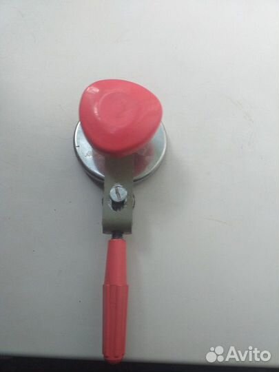 Закаточная машинка с железными крышками