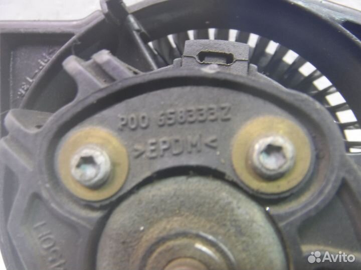 Моторчик отопителя Saab 9-5