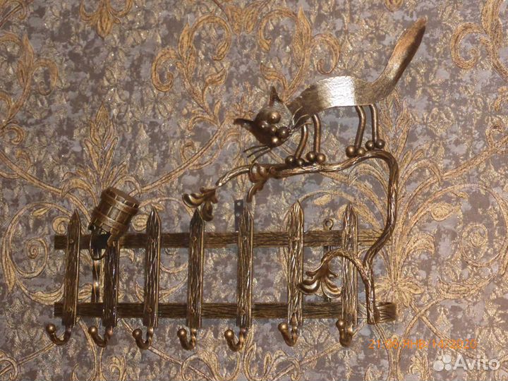 Вешалка кованая