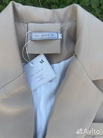 Пиджак женский 44