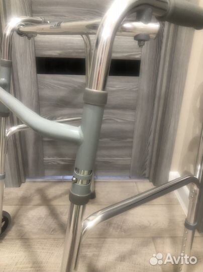 Ходунки для взрослых на колесах