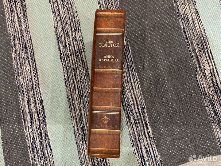 Книга Анна Каренина Лев Толстой