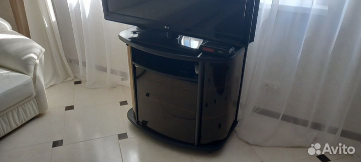 Тумба под телевизор