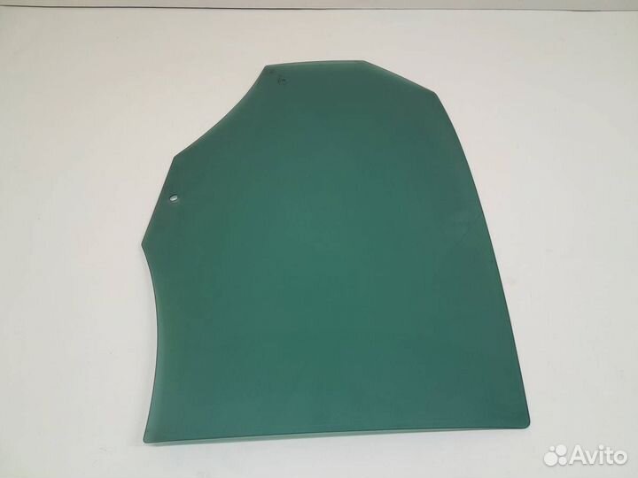 Стекло двери задней правой Volkswagen Polo MK5 201