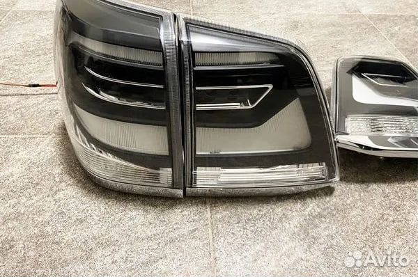 Задние фонари Land Cruiser 200 07-15 серые дым LED