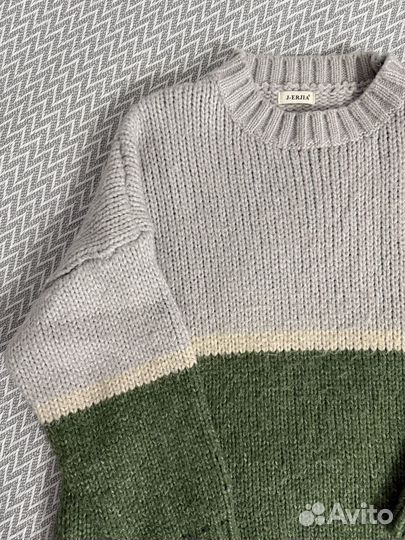 Свитер женский оверсайз