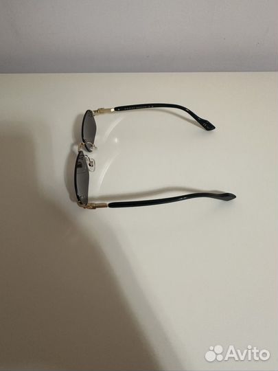 Солнцезащитные очки Gucci