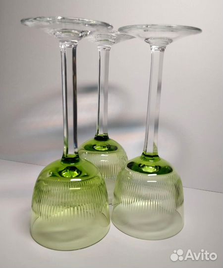 Фужеры цветное зеленое стекло Чехословакия 3 штуки
