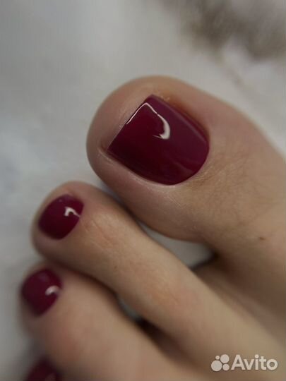 Маникюр и педикюр