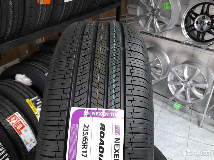 Nexen Roadian GTX 235/65 R17