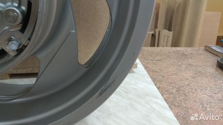 Заднее колесо Suzuki VZ1500 / M90