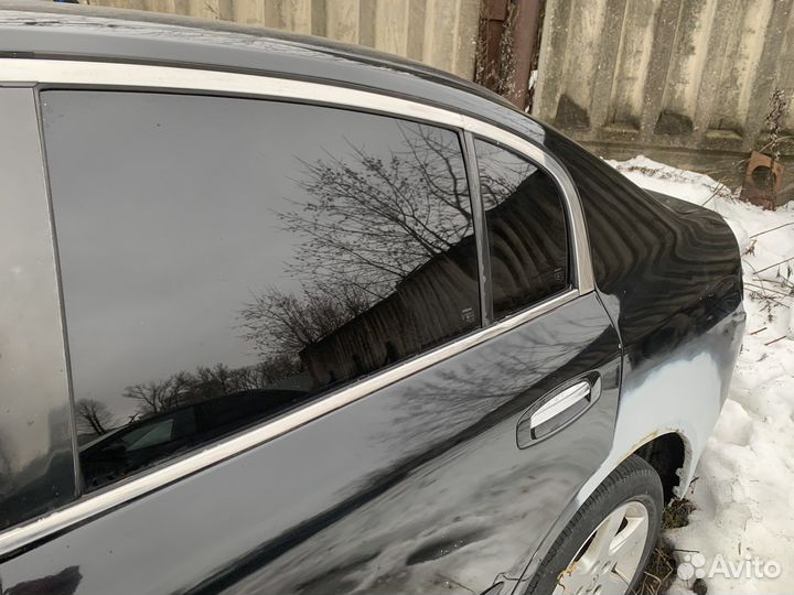 Боковые стекла Nissan Skyline 35