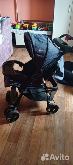 Прогулочная коляска