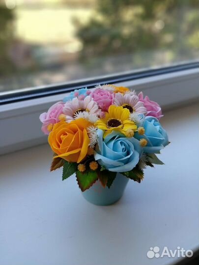 Композиция из мыльных роз