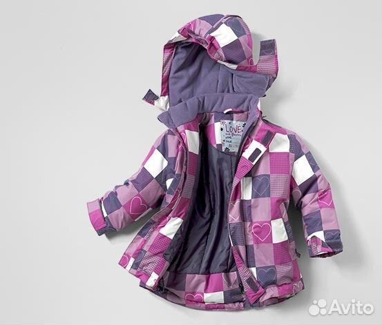 Продам демисезонный костюм на девочку