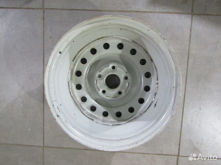 Штампованный диск бу R15