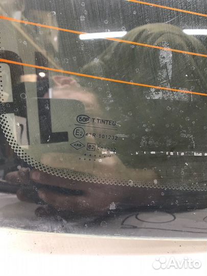 Стекло заднее Renault Logan K7J710 2008