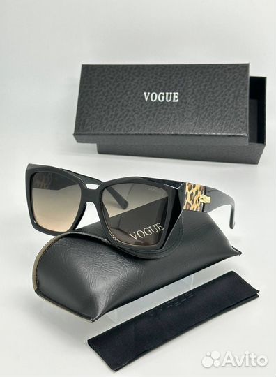 Солнцезащитные очки vogue