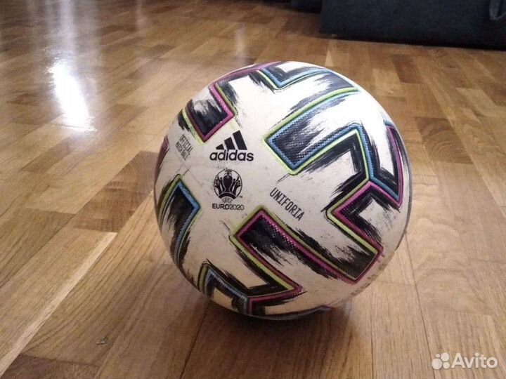 Футбольный мяч евро 2020 хорошое состояние