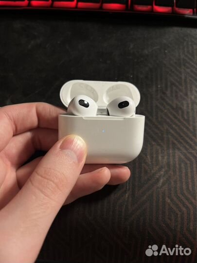 Беспроводные наушники apple airpods 3 бу