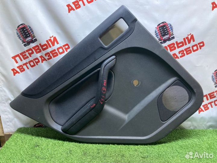 Обшивка двери задняя левая Ford Focus 2 хэтчбек