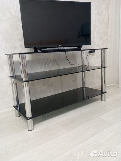 Стеклянная тумба под тв
