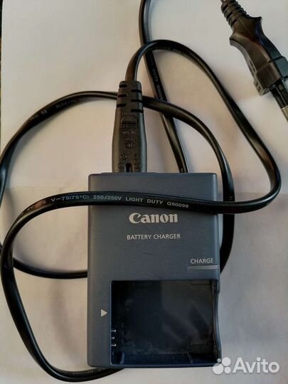 Зарядное устройство и шнур Canon
