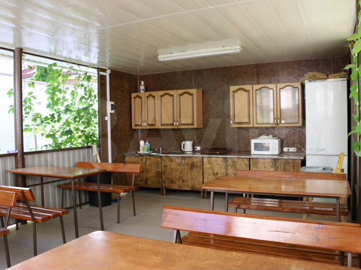 Комната 12 м² в 9-к., 2/2 эт.