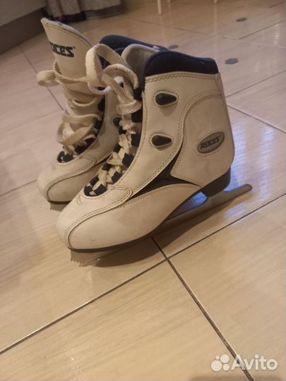 Коньки фигурные roces 35