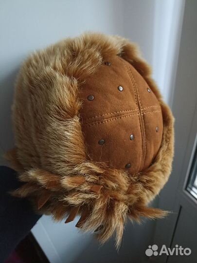 Эксклюзивная зимняя шапка женская