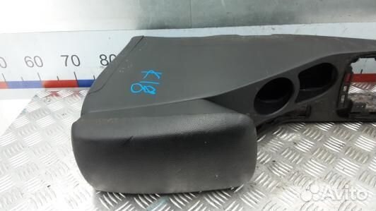 Подлокотник центральный KIA CEE'D 1 (1KK18IX01)