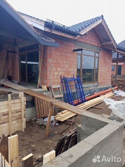 Бригада строителей