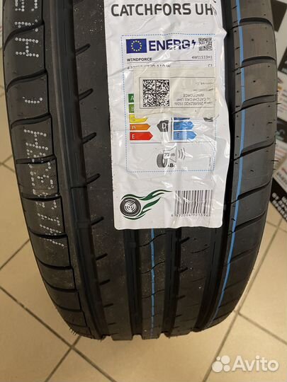 Windforce Catchfors UHP 235/45 R17 97W