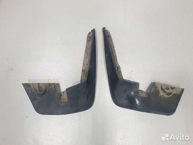 Брызговик передний Renault Logan седан K7MF 710