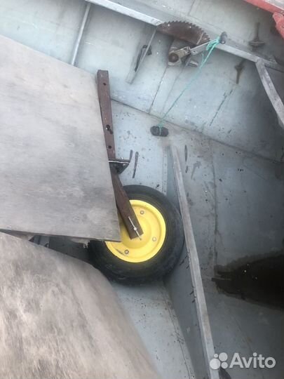 Лодочный прицеп