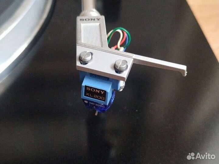 Проигрыватель винила 