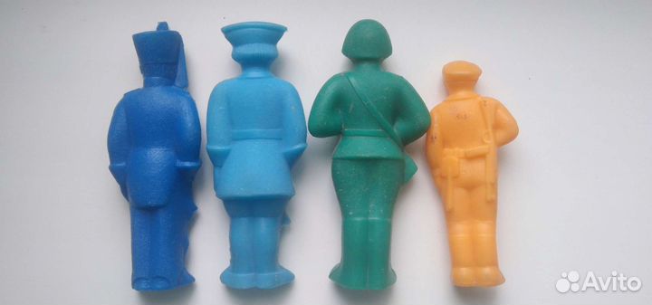 Игрушки СССР солдатики