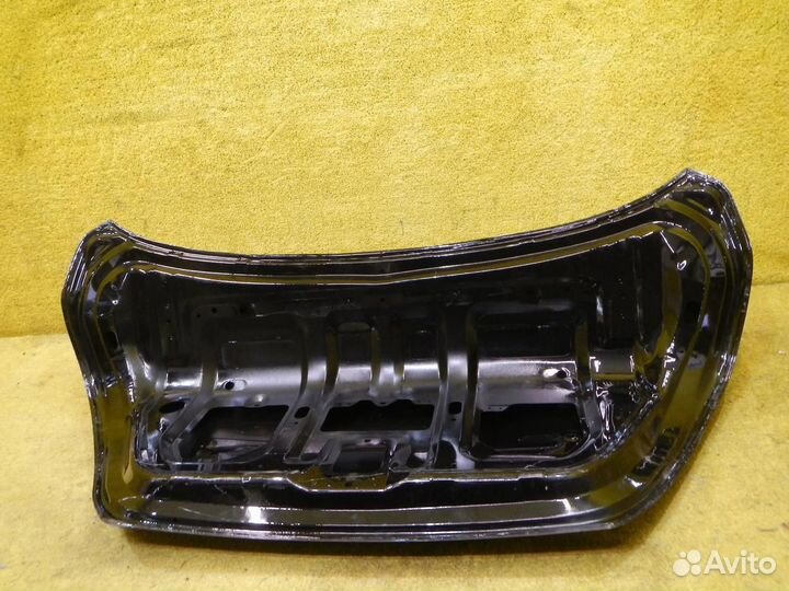 Крышка багажника Nissan Tiida C11 (2004-2013) седа