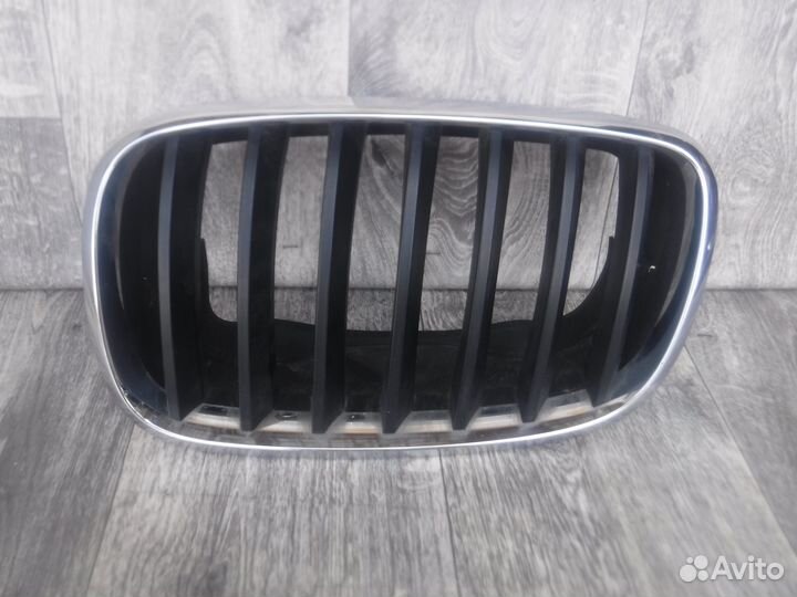 Решетка радиатора левая №644 BMW X5 (E70) 2008