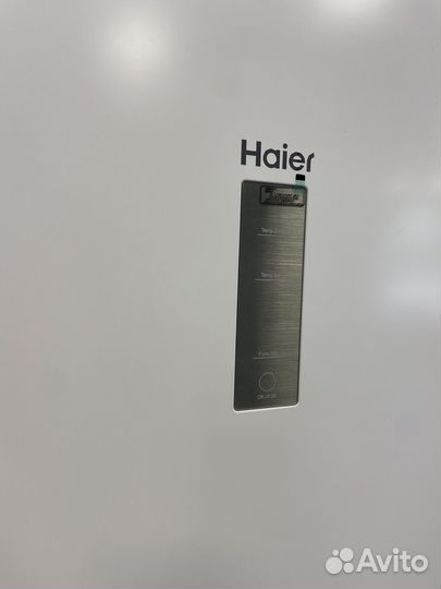 Холодильник с морозильником Haier C2F637cwrg