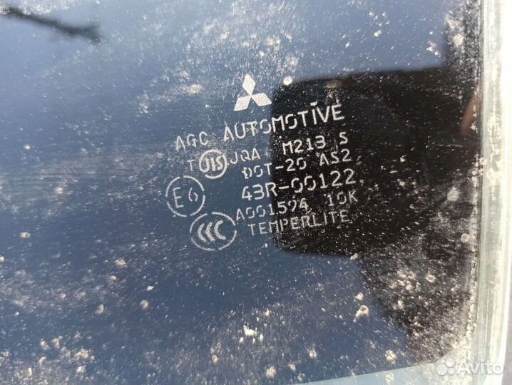 Митсубиши Лансер 10 стекло заднее правое