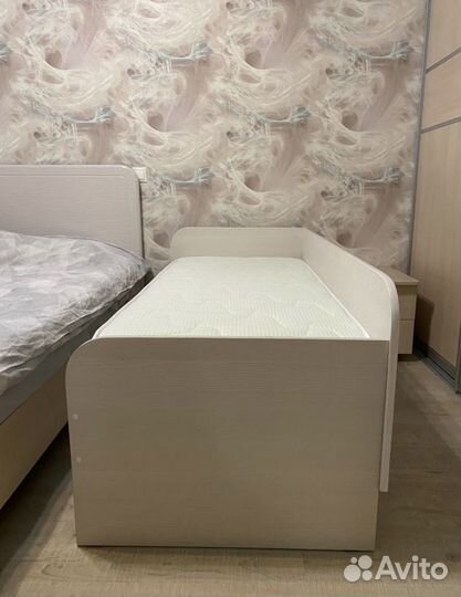 Детская кровать с матрасом бу