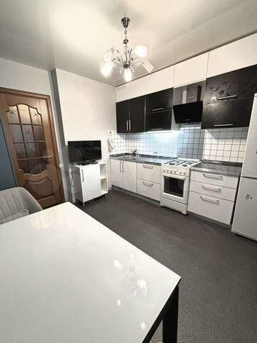 2-к. квартира, 53,5 м², 1/9 эт.