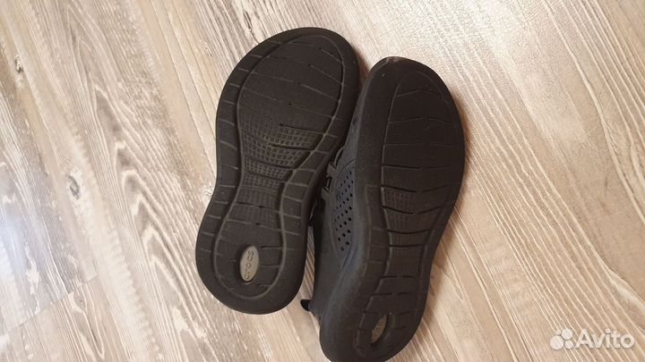 Кроссовки детские crocs