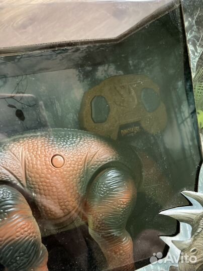 Динозавр робот трицератопс Attivio