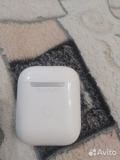 Зарядный кейс для беспроводных наушников apple