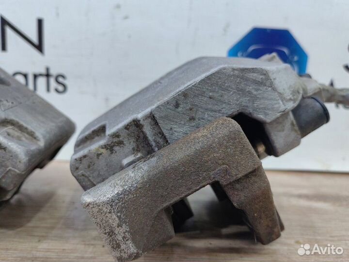 Суппорт тормозной задний Bmw X5 E70 N62B48 2007