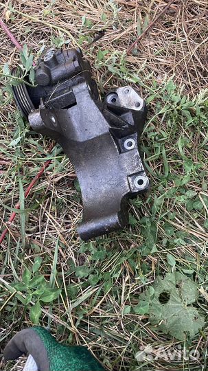 Кронштейн крепления компрессора daewoo matiz