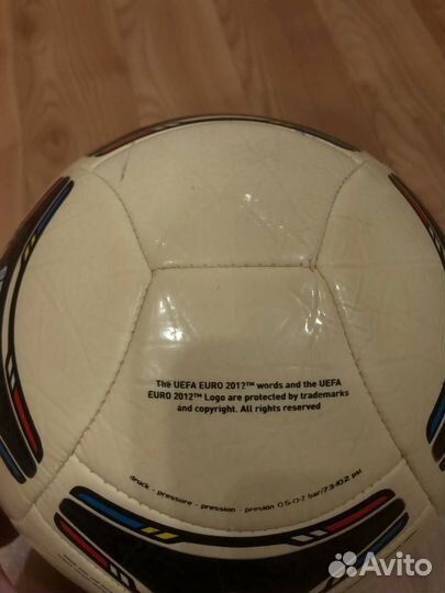 Футбольный мяч adidas tango 2012